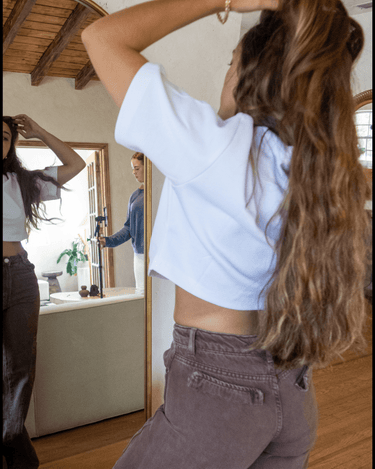 Hunter Cropped Tee – chic women's resortwear by Cote Azura